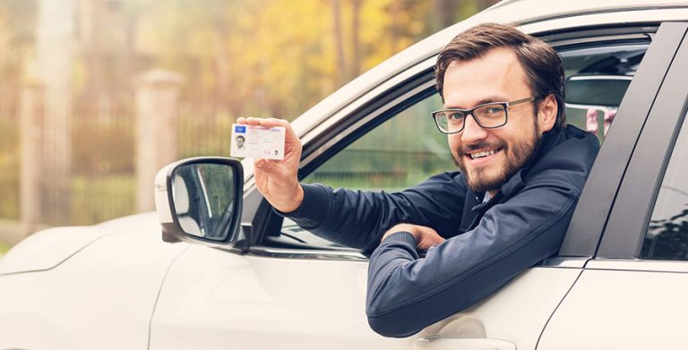 Att ta körkort med trafikskola
