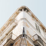 Fasad på vackert äldre hus